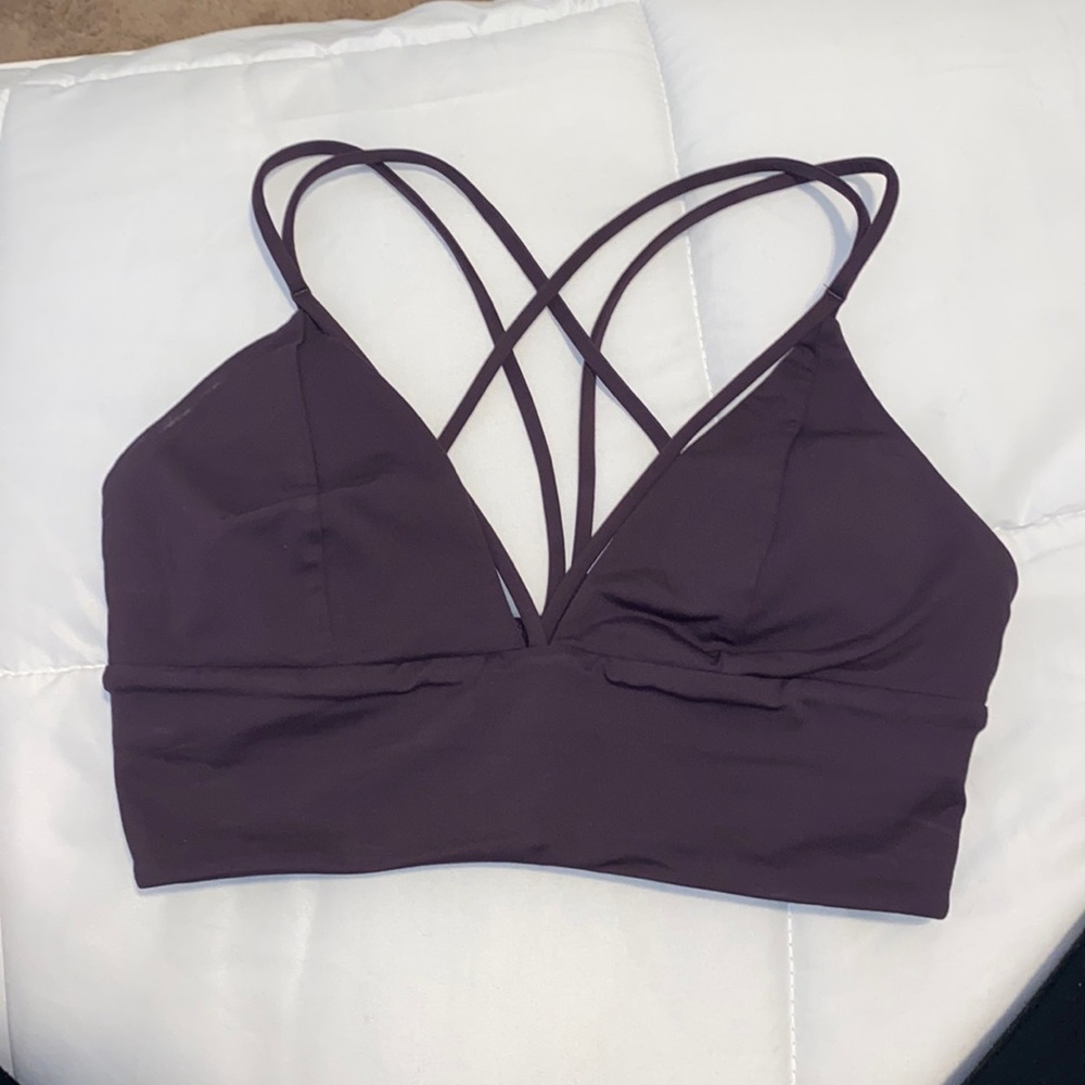 Lululemon sports bra